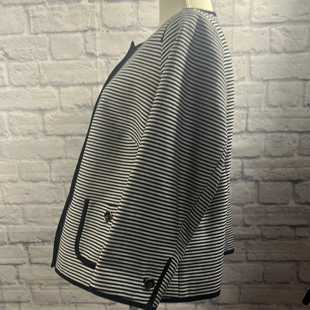 Talbots Black and White Striped Blazer with Three-Quarter Sleeves - Picture 3 of 6